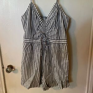 American Eagle Romper 🖤